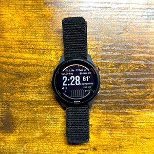 Garmin Forerunner 255